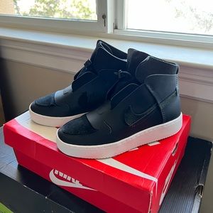 NIKE Vandalised LX